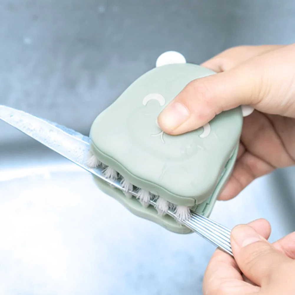 Two-Sided Kitchen Knife Cleaning Brush - Image 1