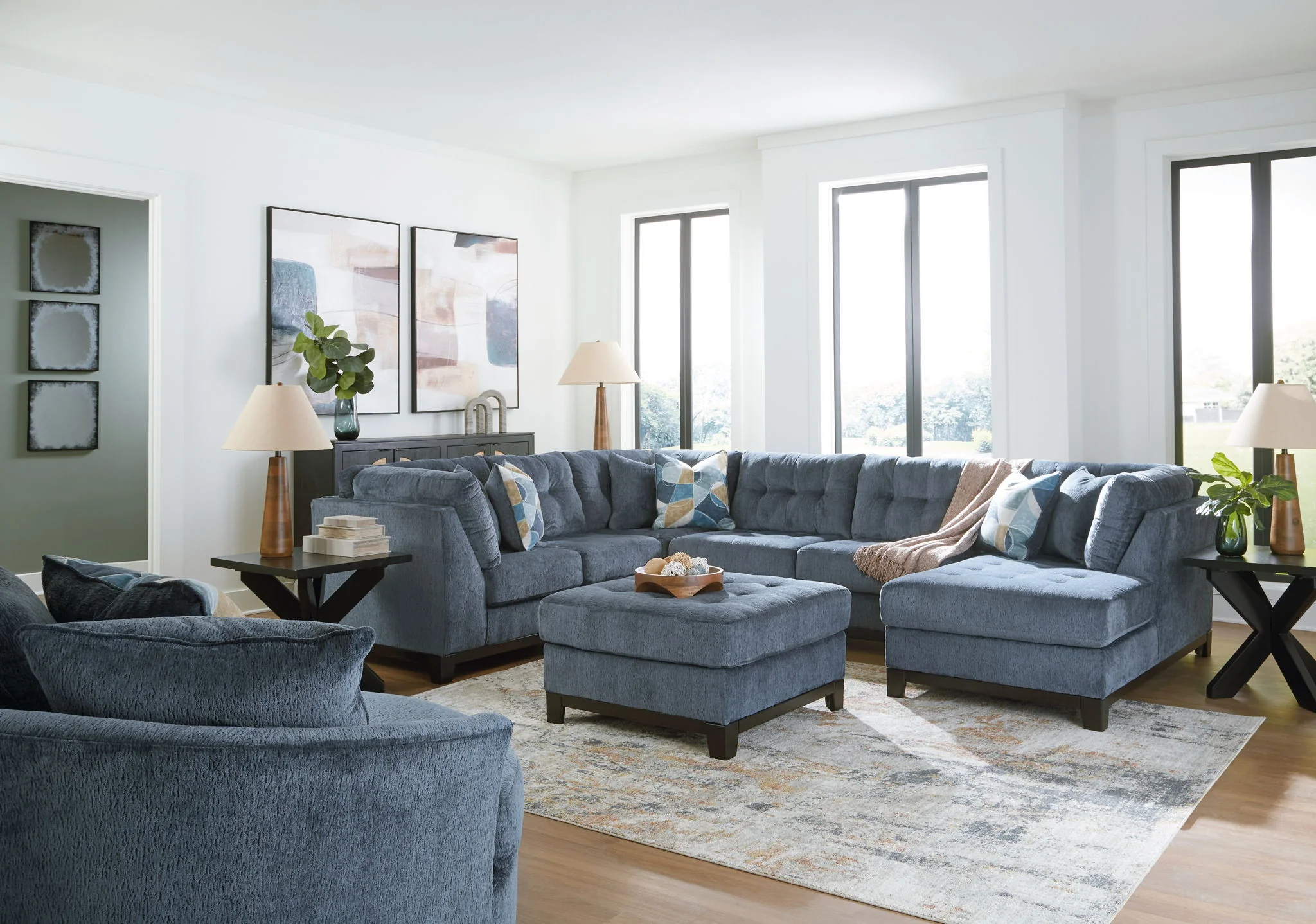 Maxon Place – Living Room Set