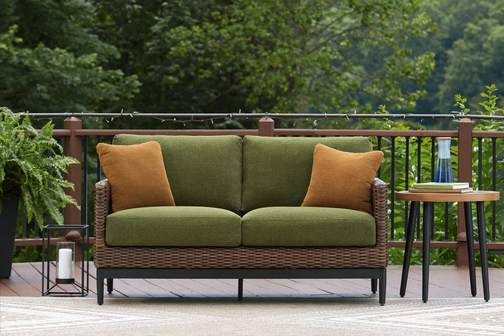 Horizon Hall - Loveseat With Cushion - Brown / Green - Image 2