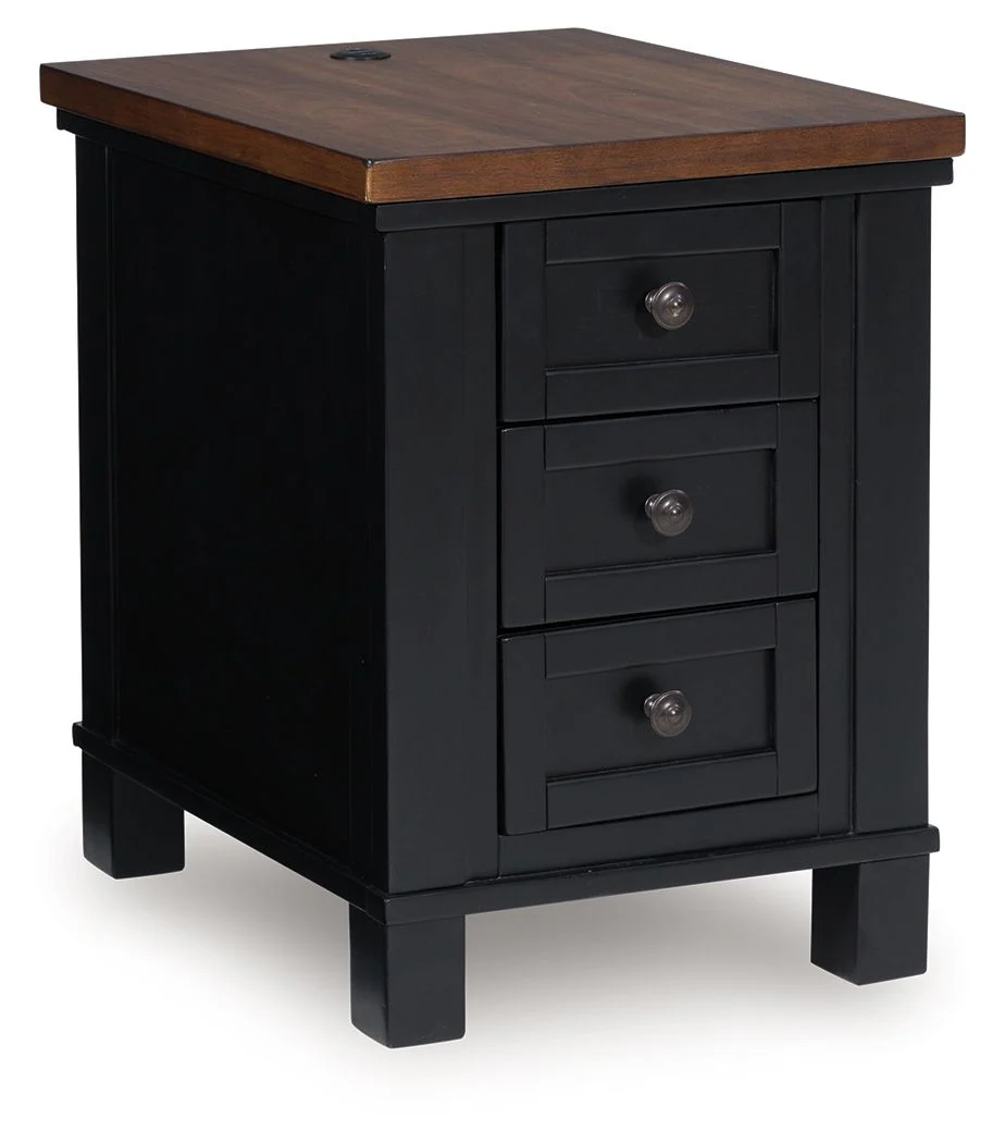 Wildenauer – Chair Side End Table – Brown / Black