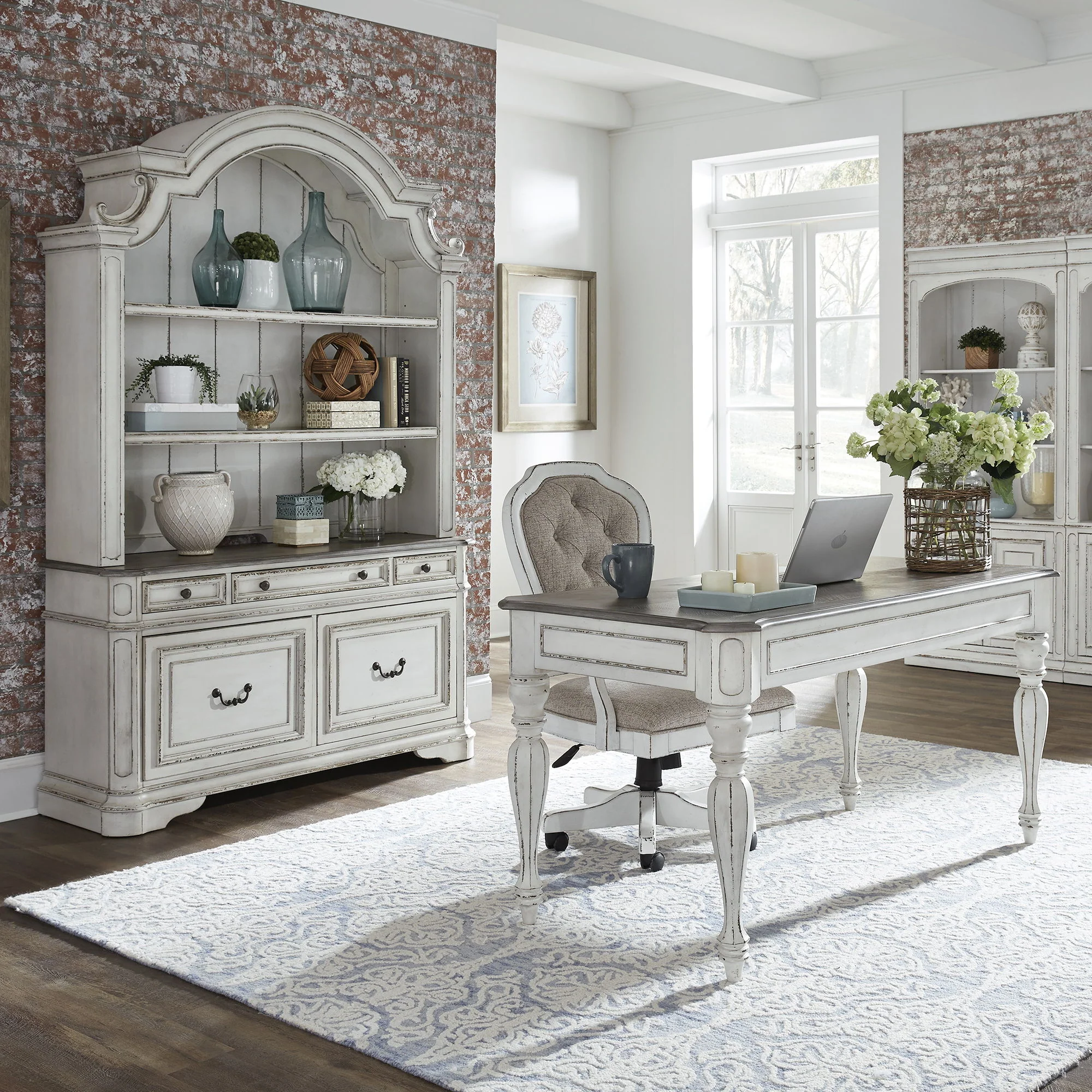 Magnolia Manor - Jr Executive Desk Chair - Antique White - Image 2