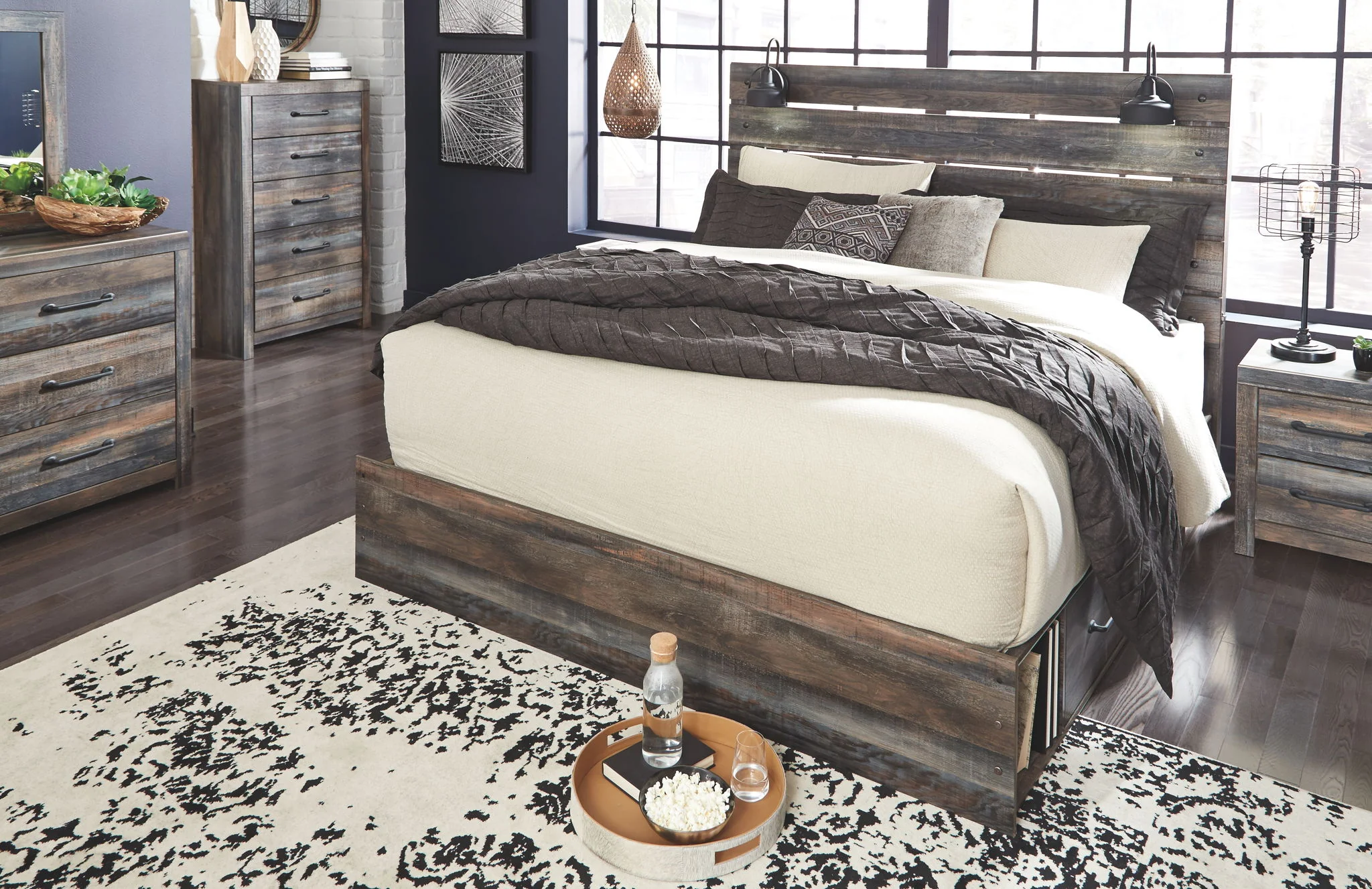 Drystan - Panel Bedroom Set - Image 3