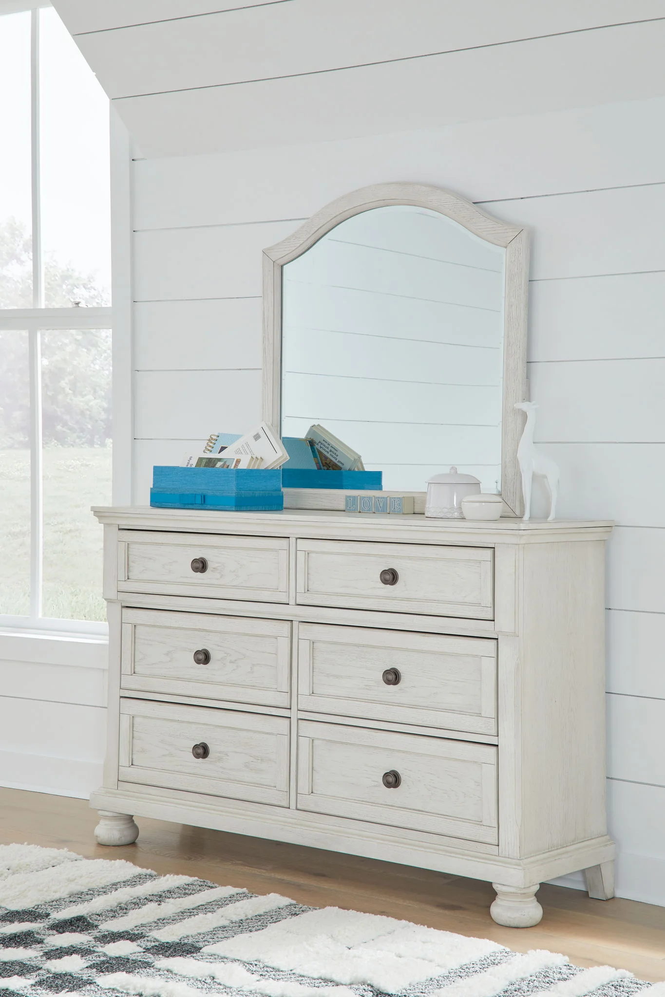 Robbinsdale - Dresser, Mirror - Youth - Antique White - Image 2