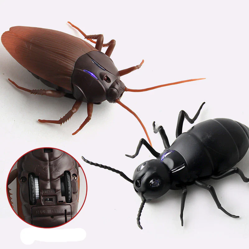 Remote Controlled Cockroach Bug Toy - Image 3