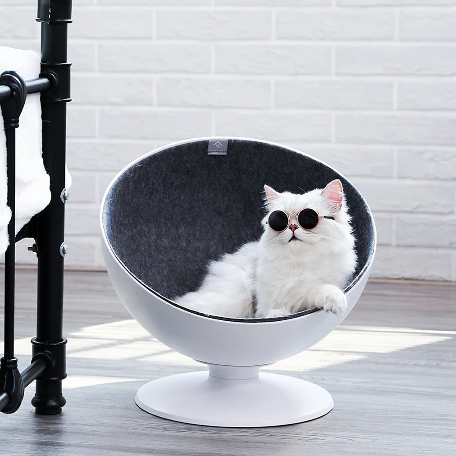 Elegant Rotating Interactive Cat Hammock Bed - Image 3