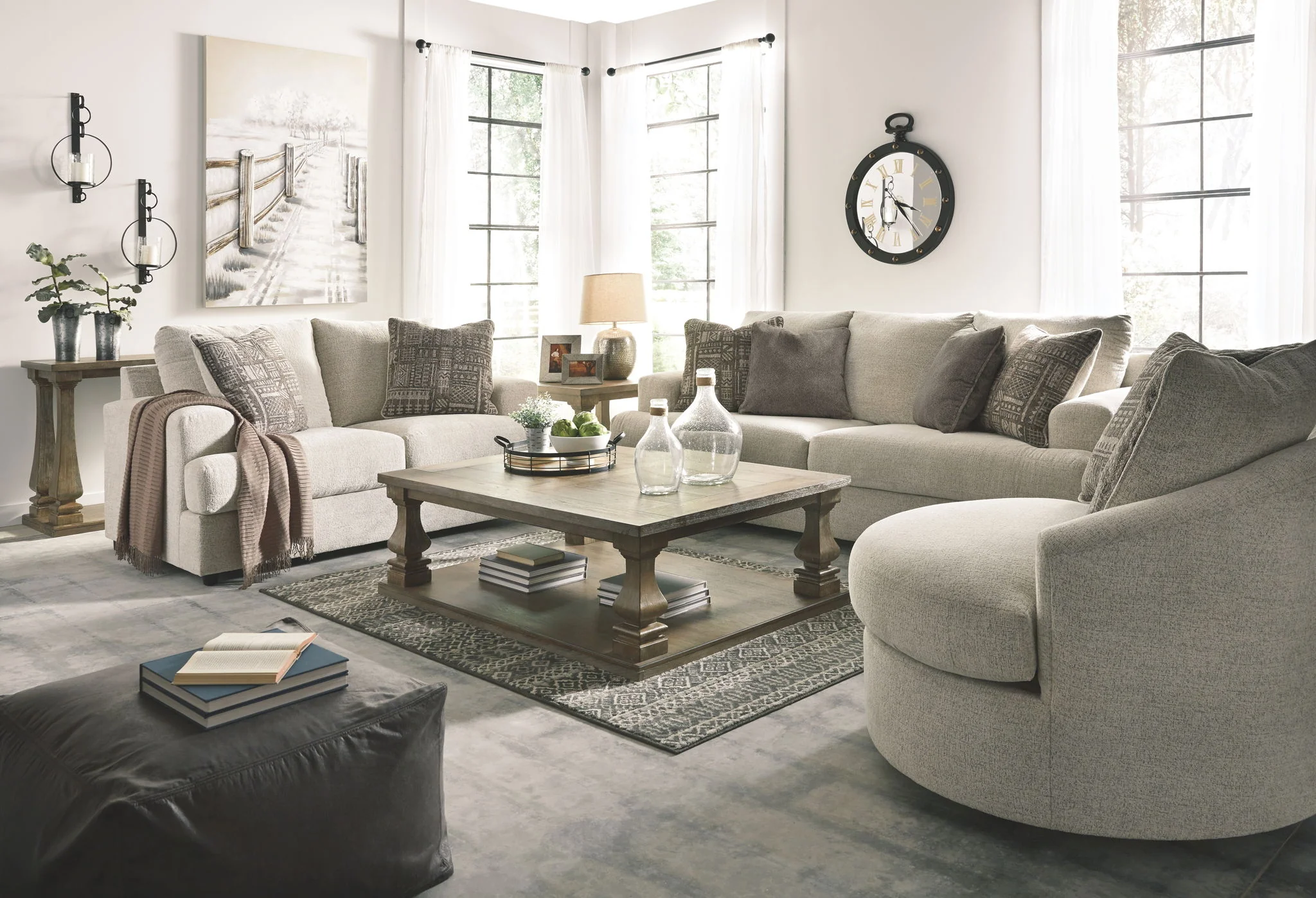 Soletren - Living Room Set - Image 2