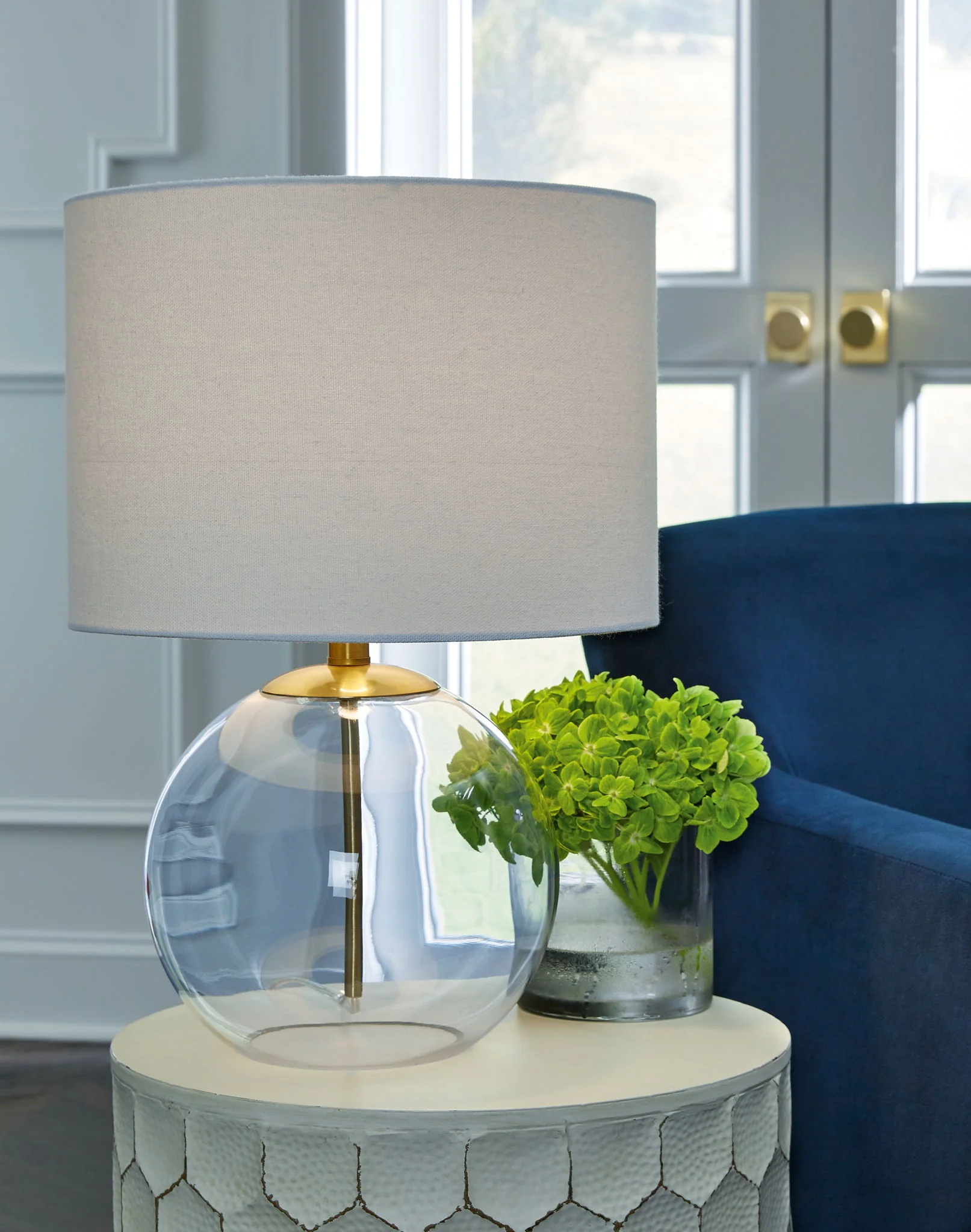 Samder - Glass Table Lamp  - White - Image 2
