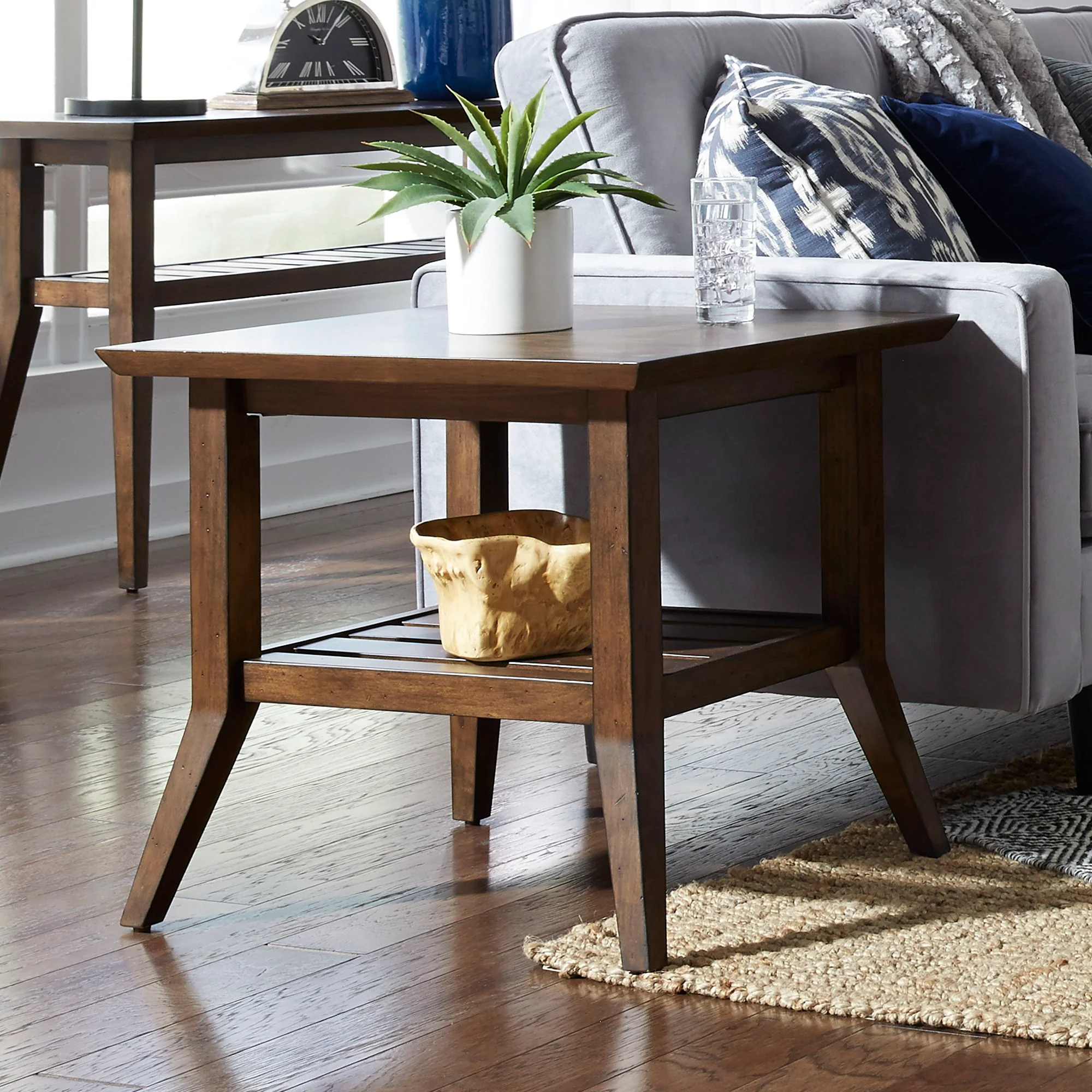 Ventura Blvd - Table - Image 3