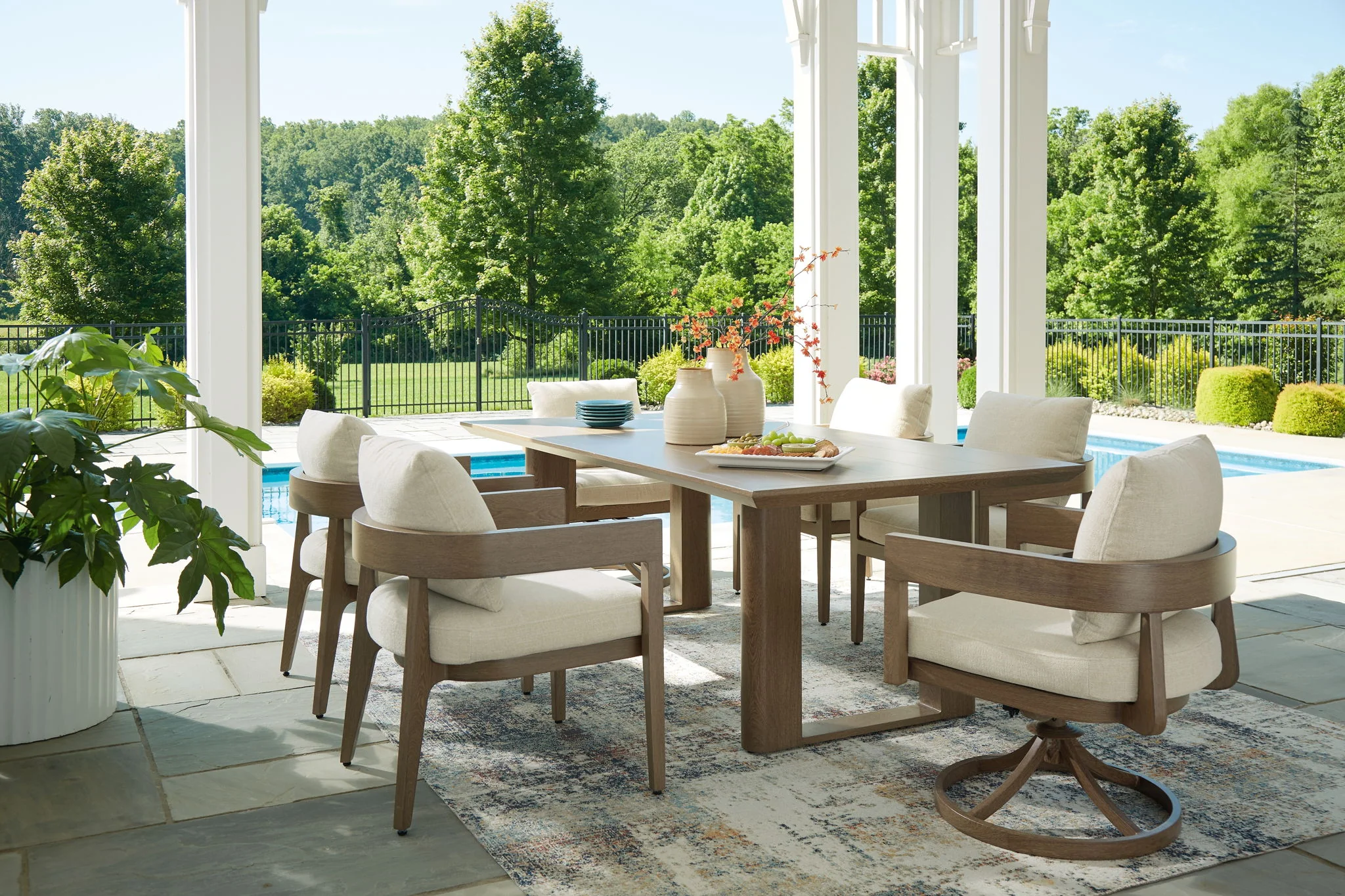 Serene Bay – Outdoor Dining Set