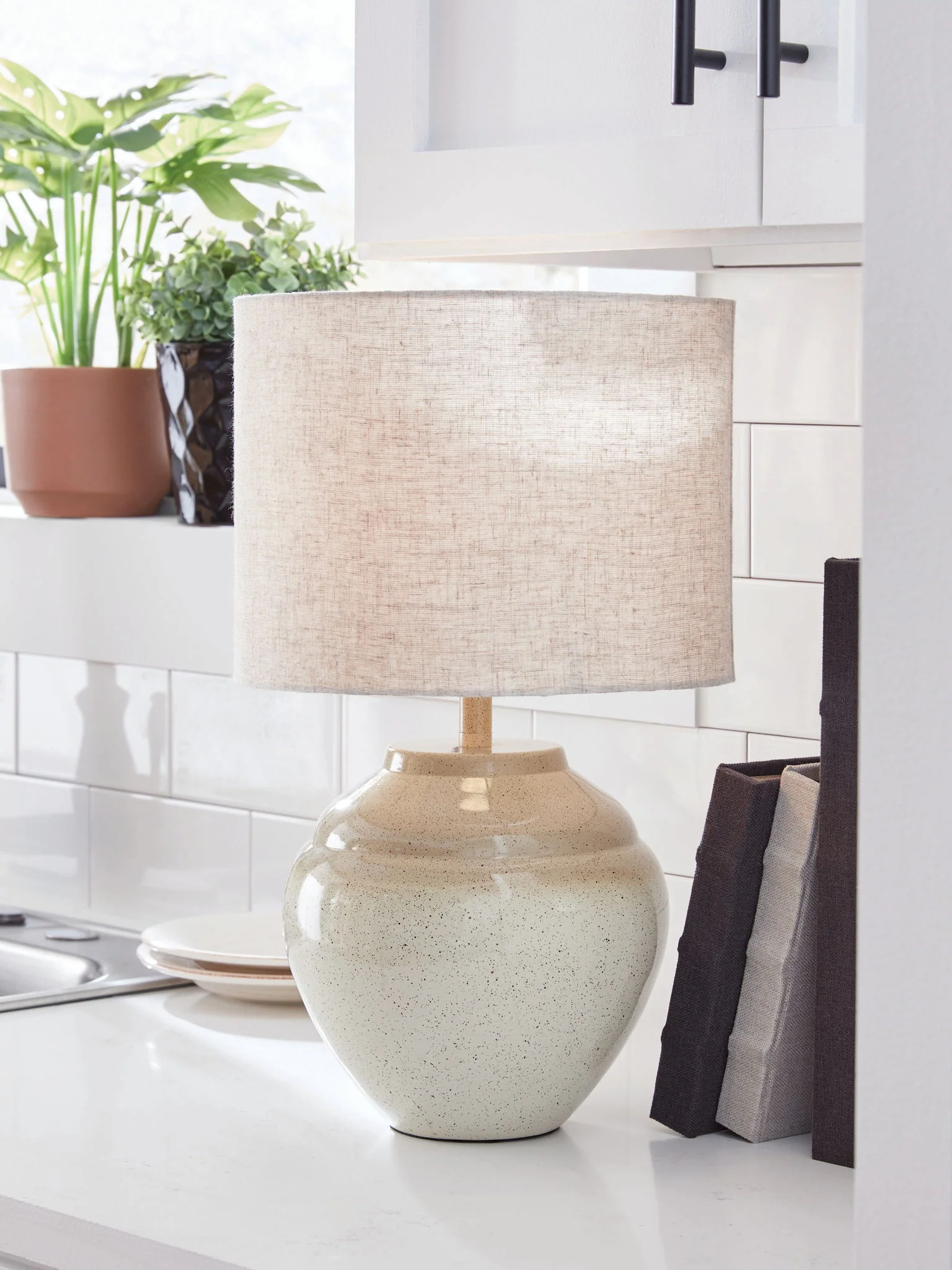 Waldish - Metal Table Lamp - Cream / Beige - Image 1