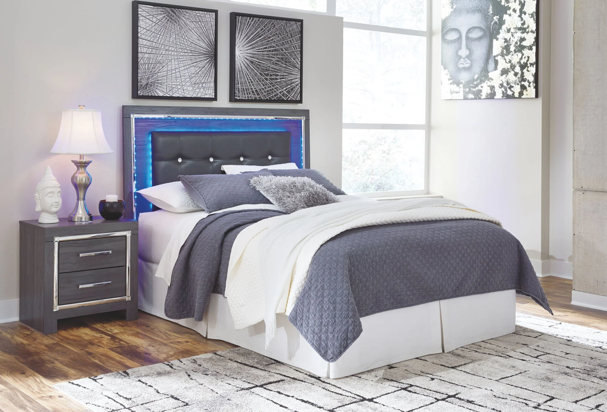 Lodanna - Upholstered Panel Bed - Image 1