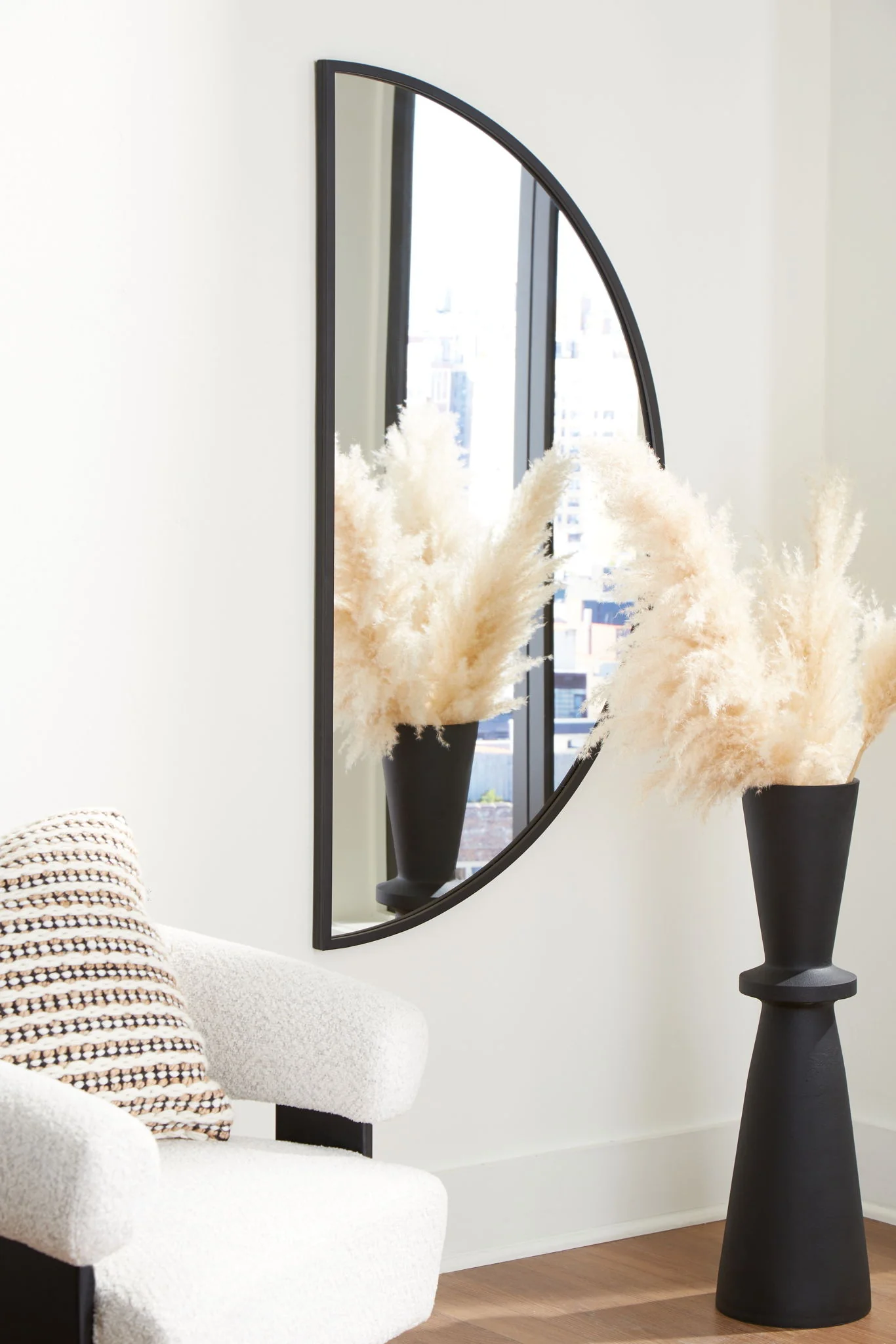 Denlow - Accent Mirror - Black - Image 2