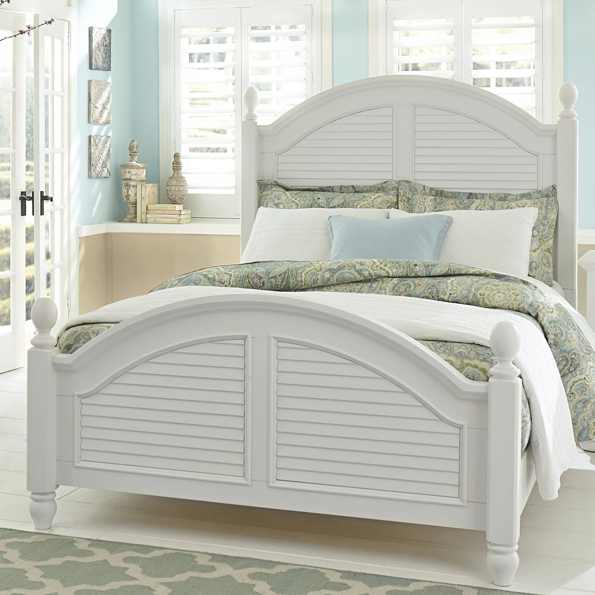 Summer House I – Poster Bed