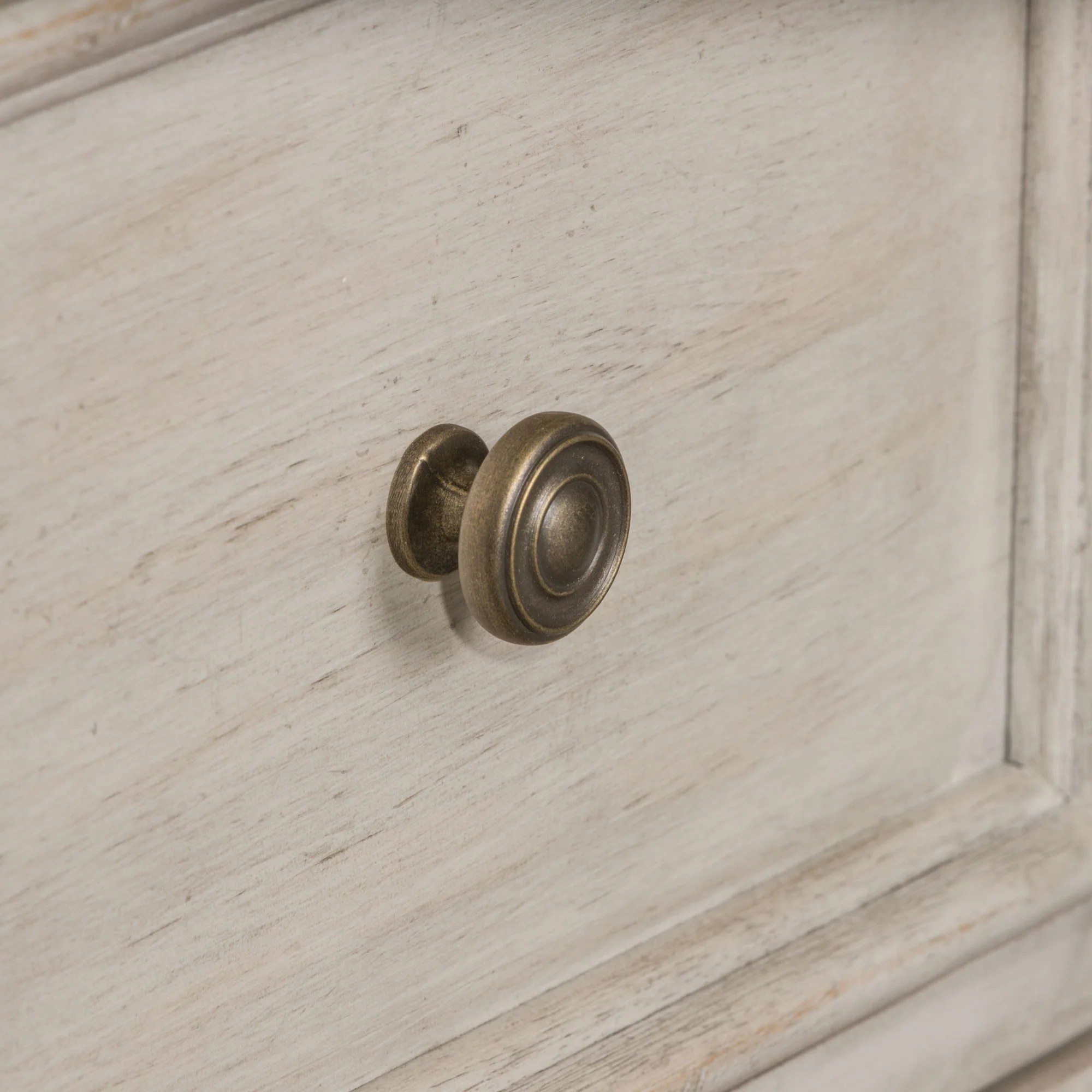 Heartland - 9 Drawer Dresser - Antique White / Tobacco Tops - Image 2