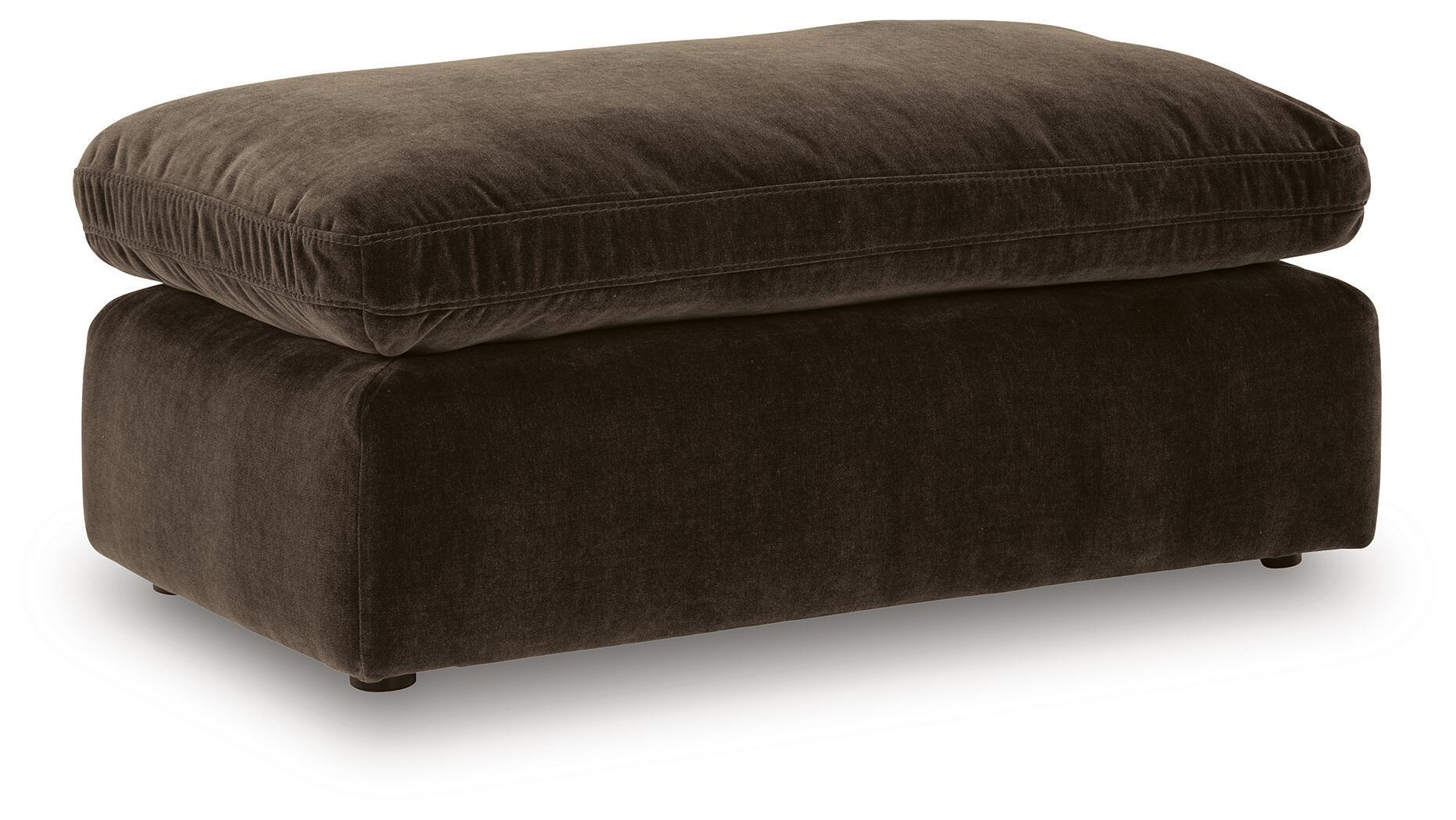 Maxton Heights – Ottoman