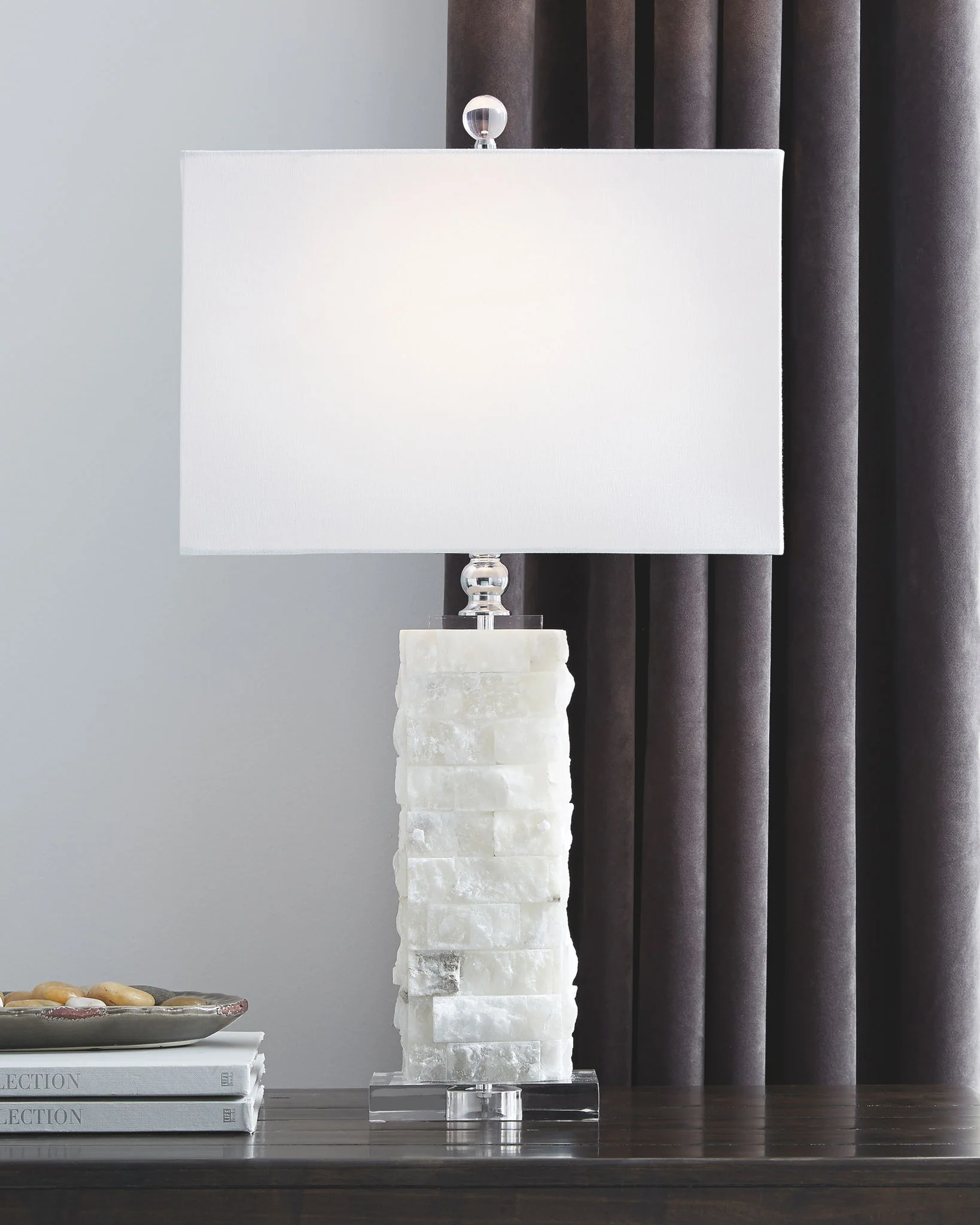 Malise - Alabaster Table Lamp  - White - Image 3