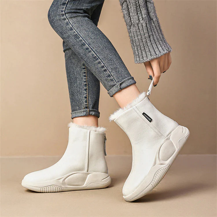 Snowbound Leather Snow Boots - Image 1