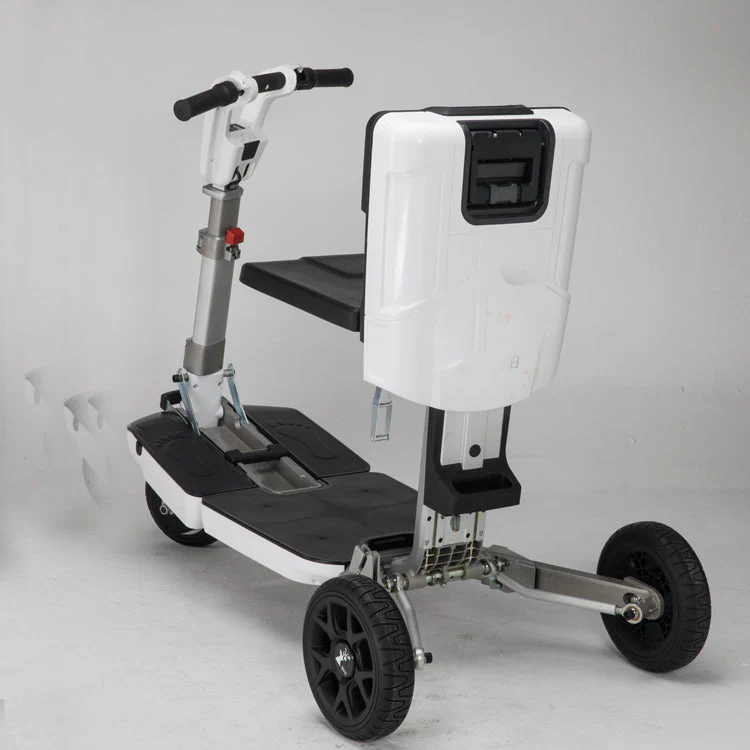 Aerospace Foldable Tricycle Scooter - Image 3