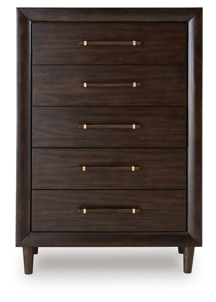 Dantenton - Five Drawer Chest - Merlot - Image 3