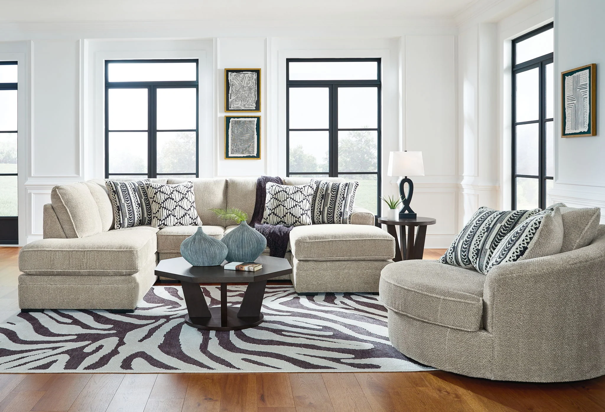 Calnita - Living Room Set - Image 2