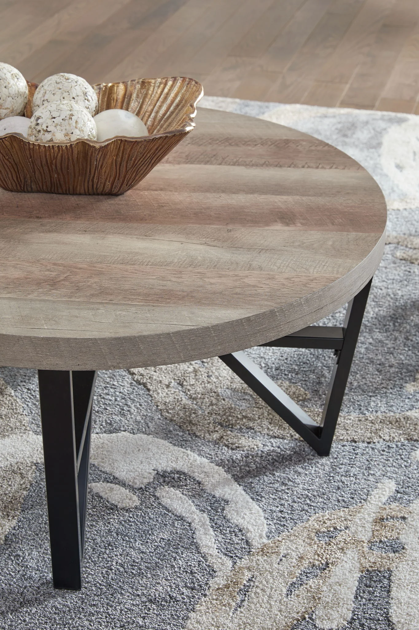 Deanlee - Occasional Table Set (Set of 3) - Grayish Brown / Black - Image 2