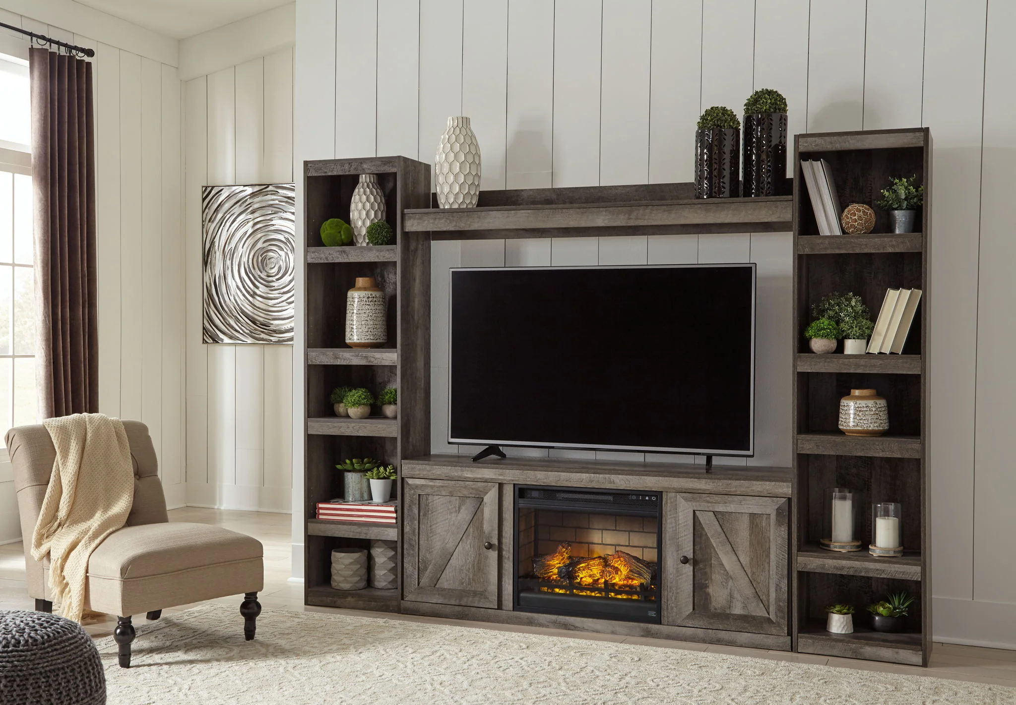 Wynnlow - Entertainment Center With 60" TV Stand - Image 3