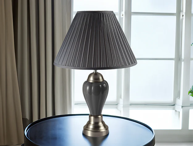 Porcelain Lamp - Image 2