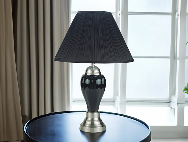 Porcelain Lamp - Image 3