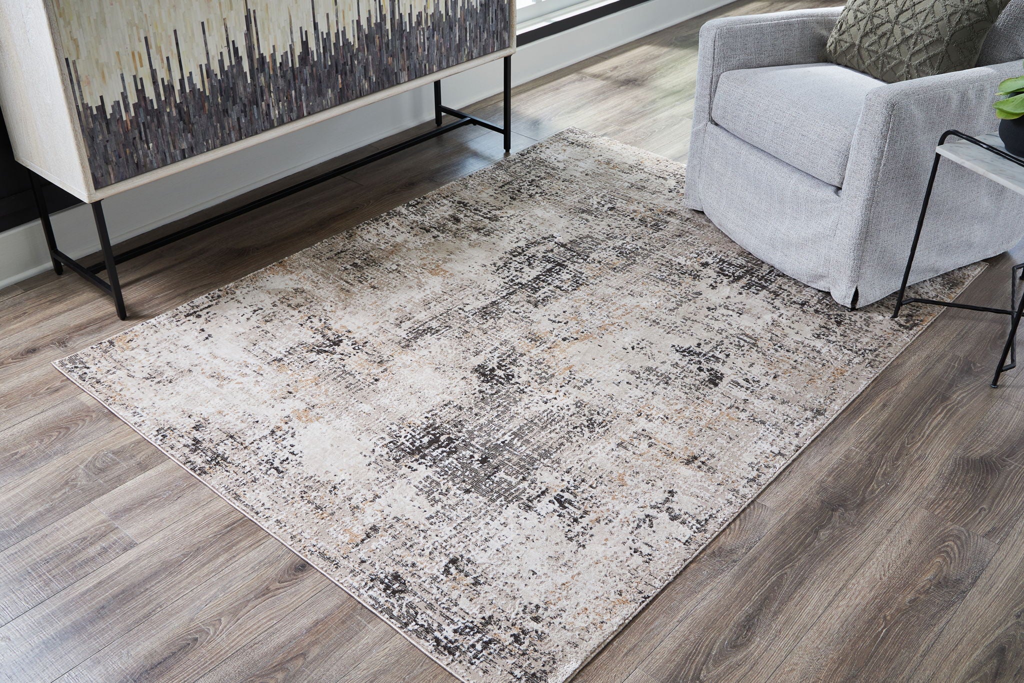 Elaning - Rug - Image 2