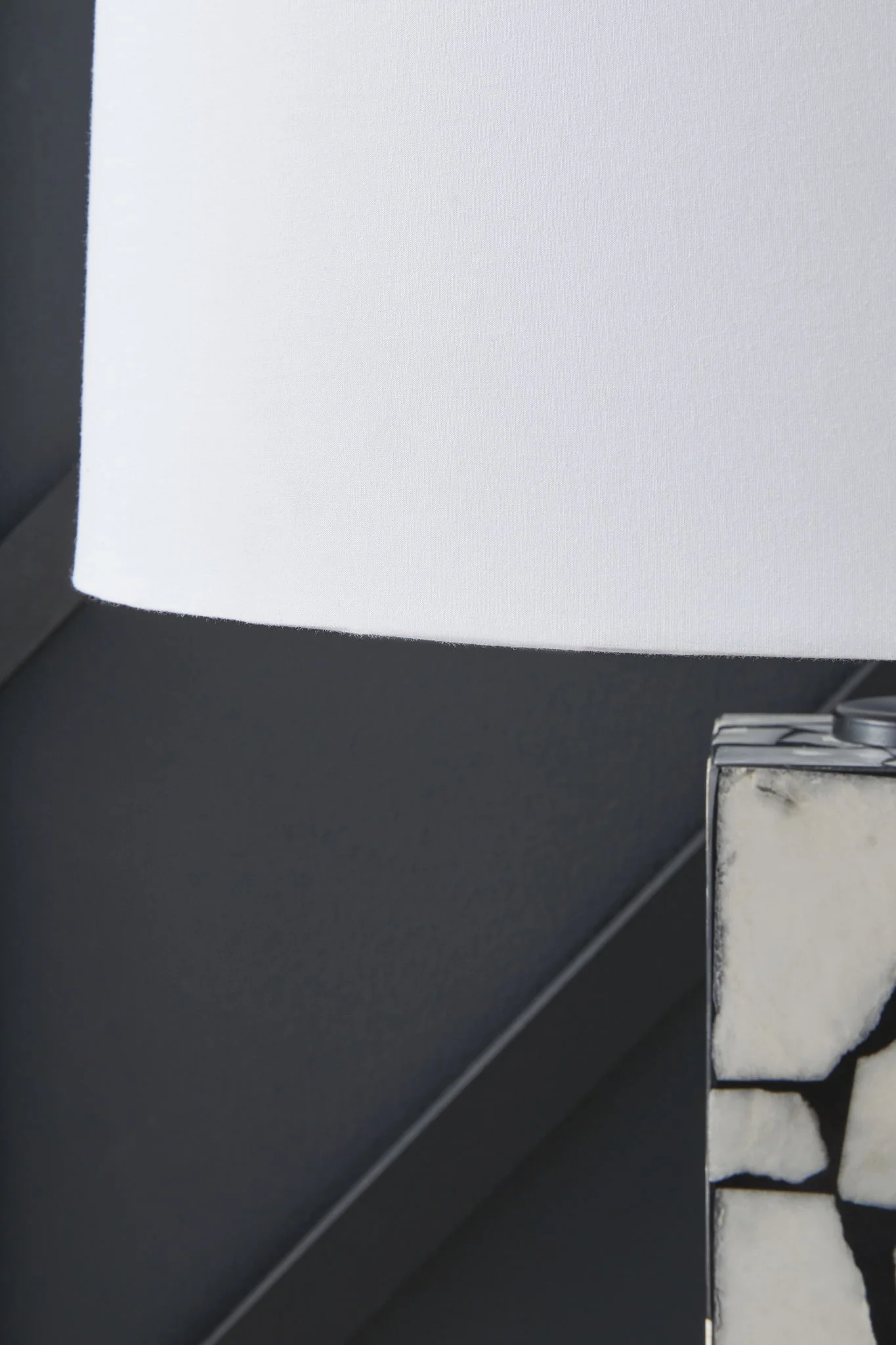 Macaria - Marble Table Lamp - White / Black - Image 3
