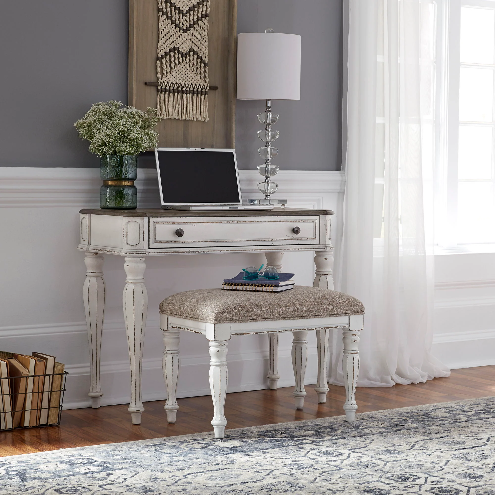 Magnolia Manor – 2 Piece Vanity Set – Antique White