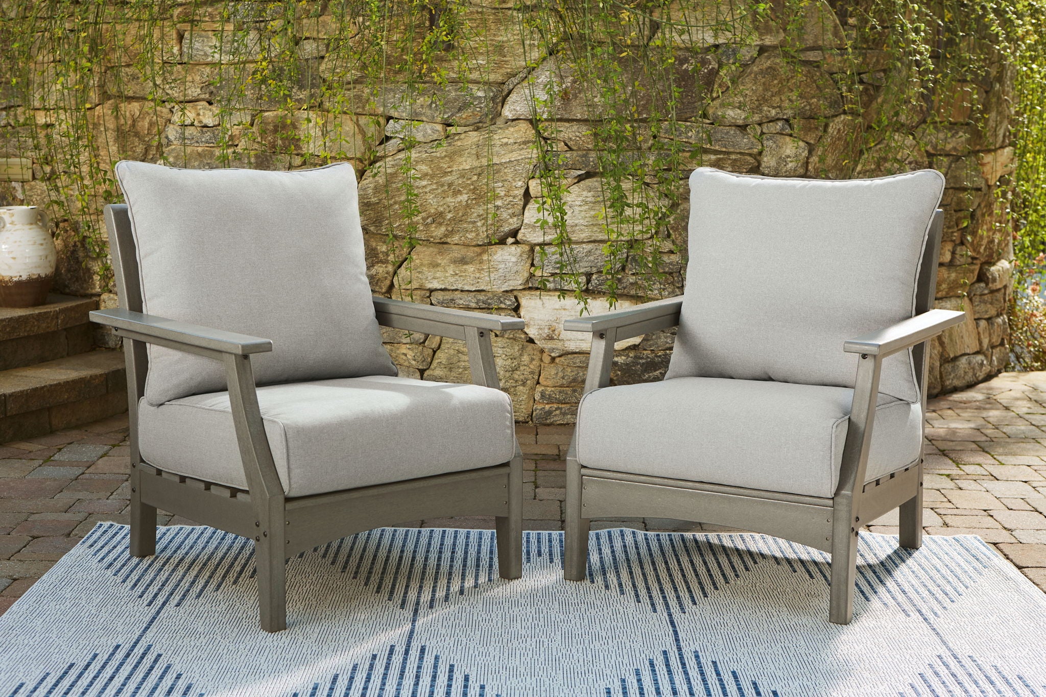 Visola – Lounge Chair w/Cushion (Set of 2) – Gray