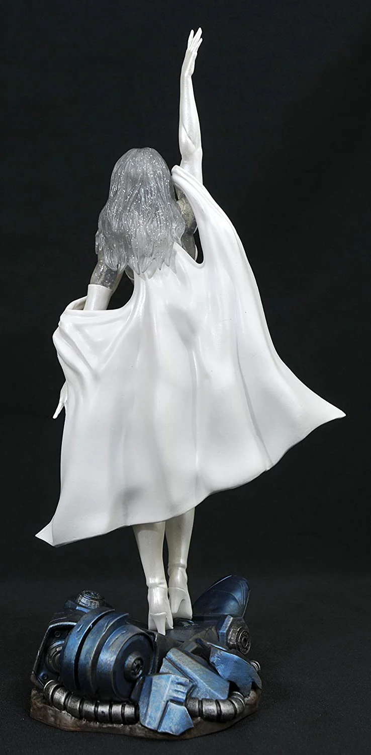 Diamond Select Toys Marvel Gallery: Emma Frost Diamond PVC Figure - Image 2