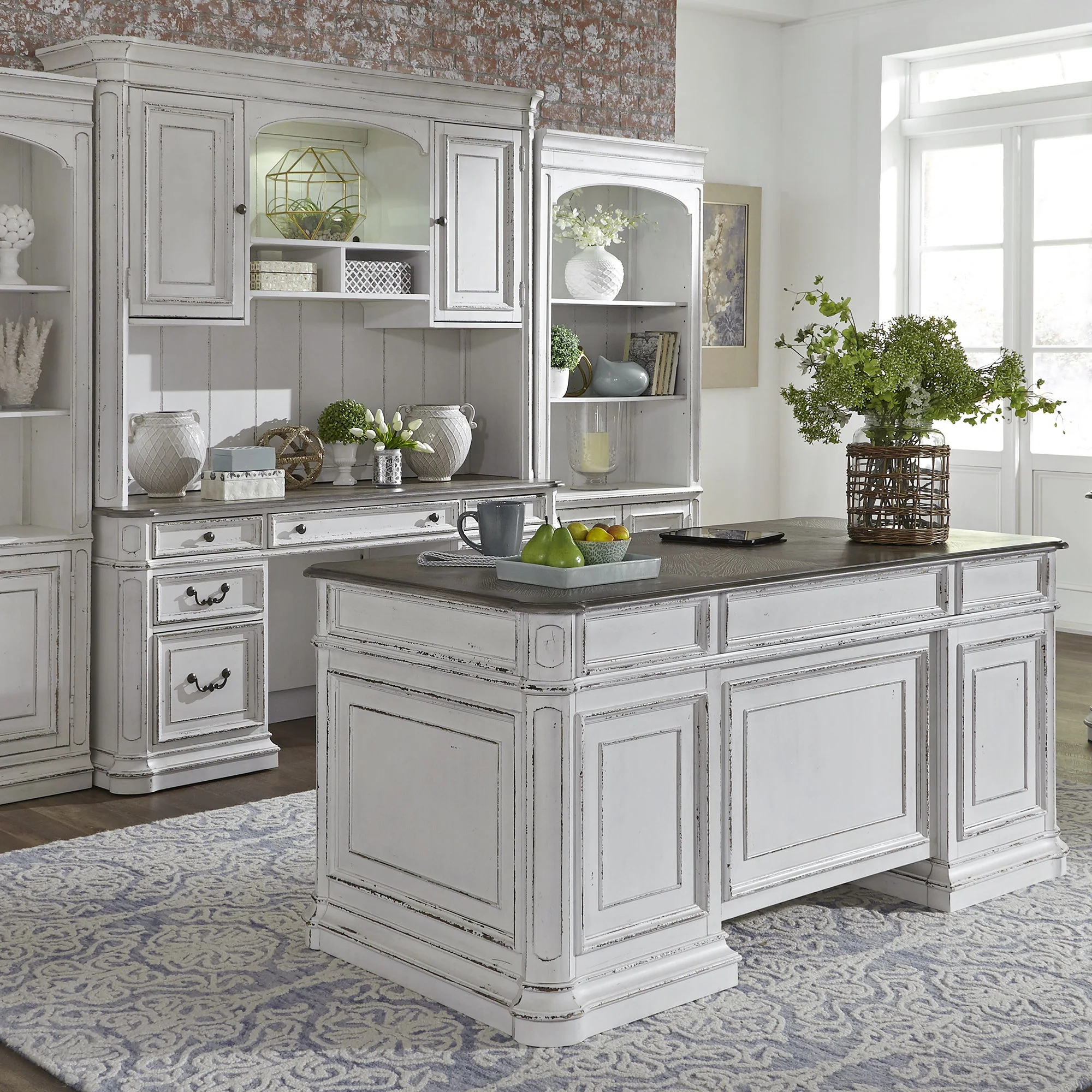 Magnolia Manor – 5 Piece Home Office Set (Complete Desk) – Antique White