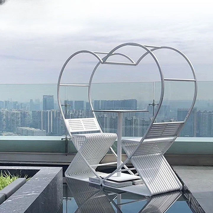 Nature Nest Outdoor Heart-Shaped Swing Bench - Image 3