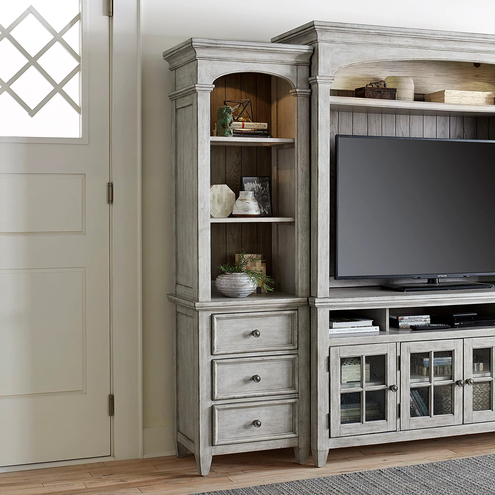Heartland – Left Pier – Antique White / Tobacco Tops