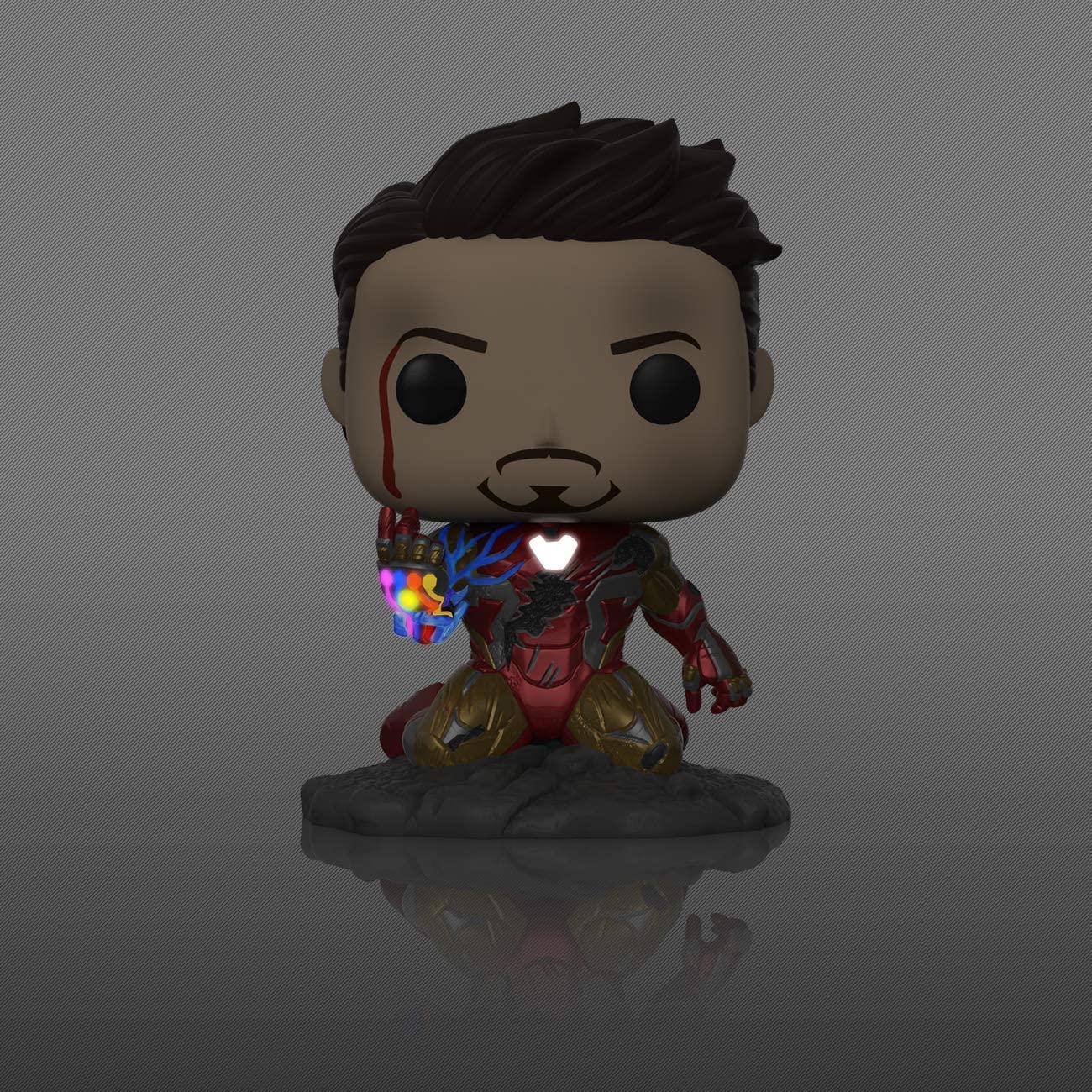 Funko Pop! Deluxe Marvel: Avengers: Endgame - I Am Iron Man #580 Glow-in-the-Dark PX Previews Exclusive - Image 2