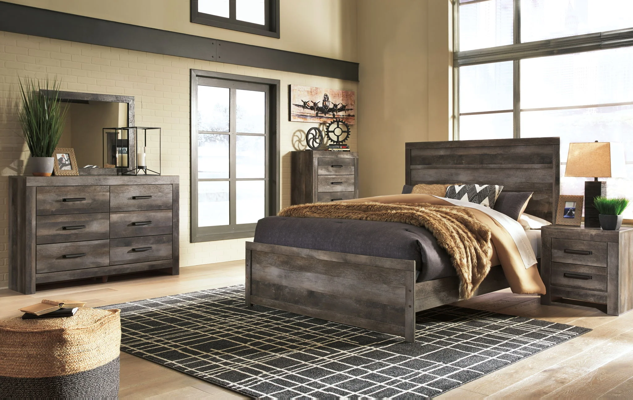 Wynnlow - Panel Bed - Image 2
