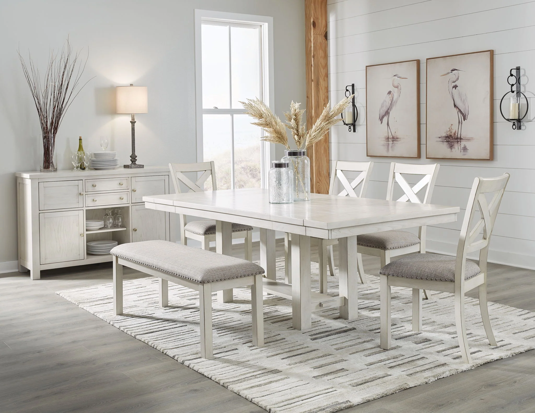 Robbinsdale – Rectangular Dining Room Extension Table Set