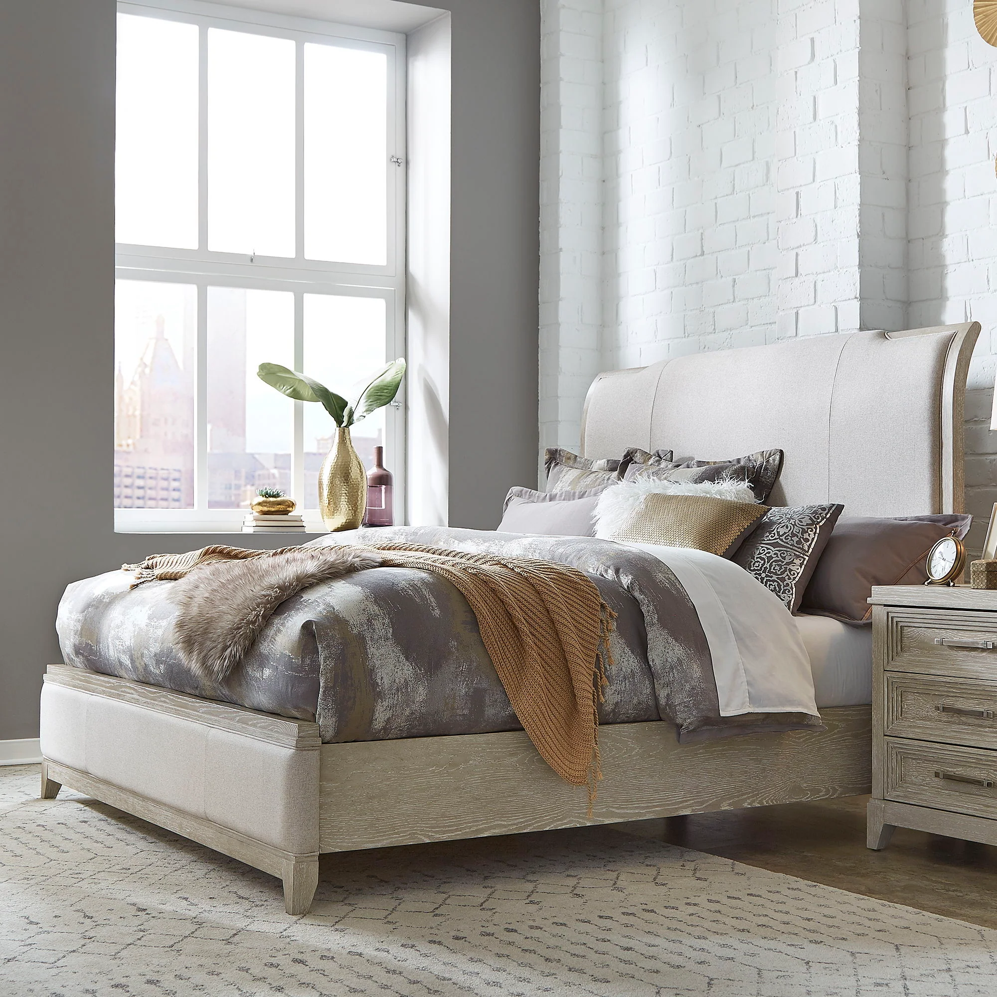 Belmar – Upholstered Bed
