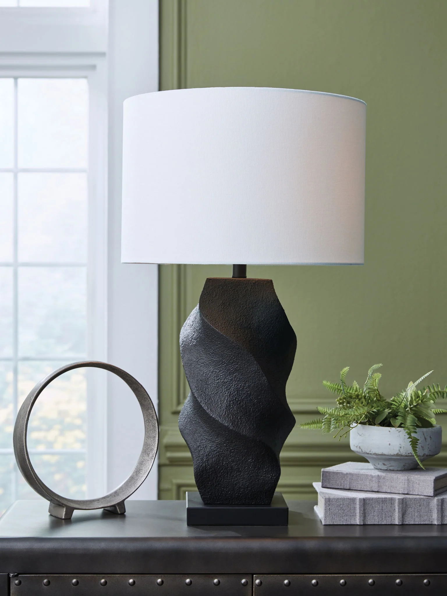 Amillion - Poly Table Lamp - Black - Image 3