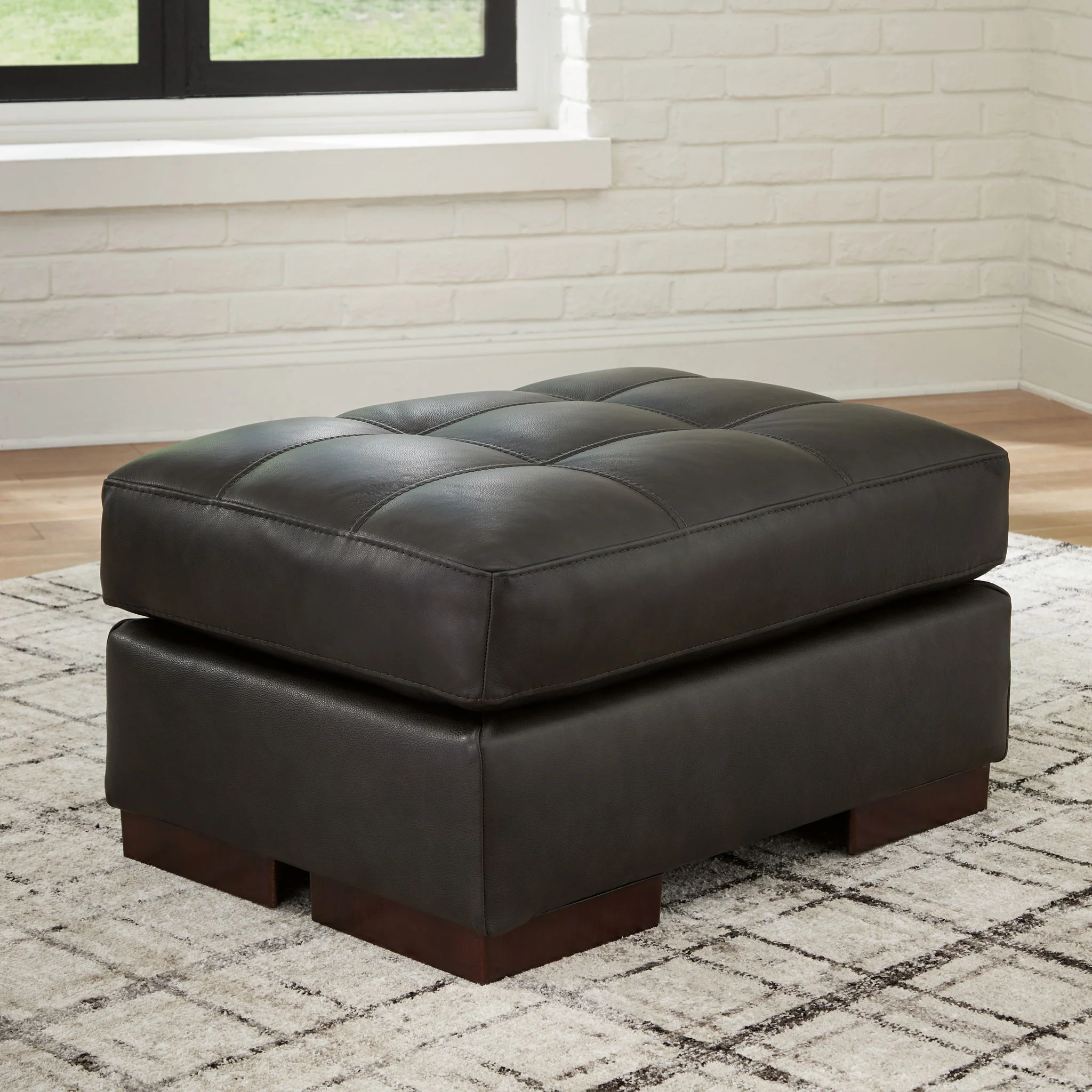 Luigi - Ottoman - Thunder - Image 3