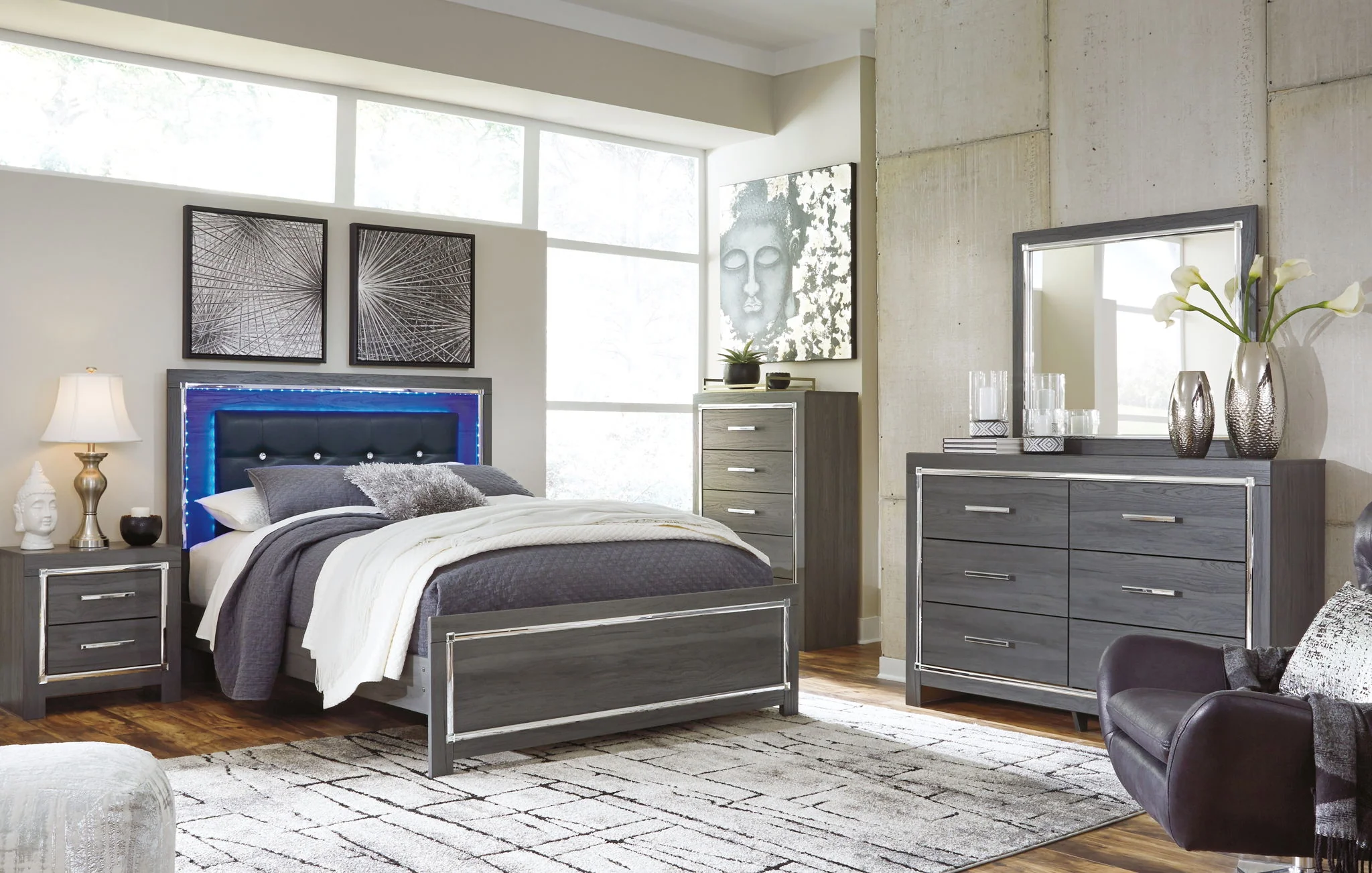 Lodanna – Panel Bedroom Set