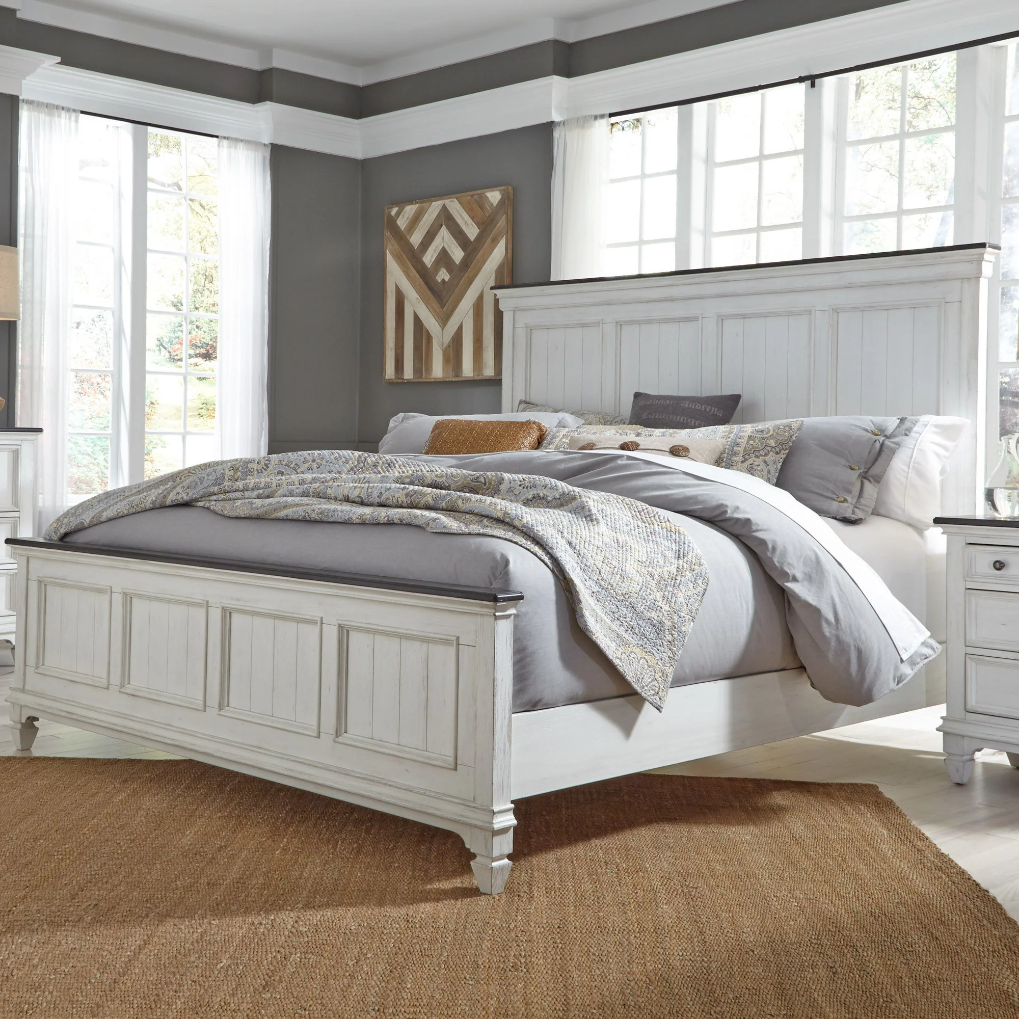 Allyson Park – Panel Bed