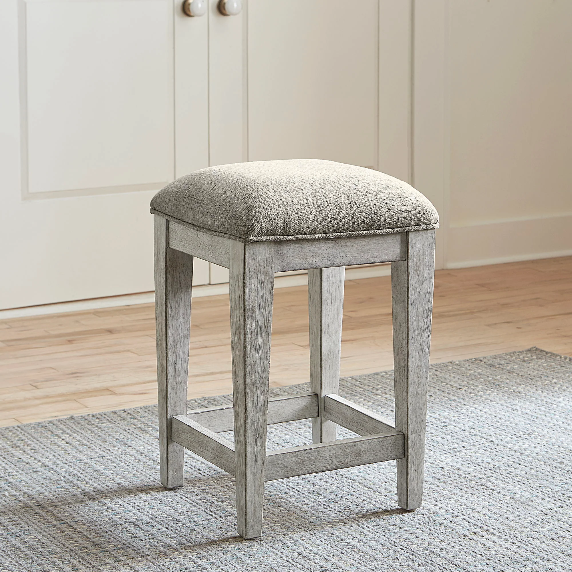 Heartland – Upholstered Console Stool – Antique White / Tobacco Tops