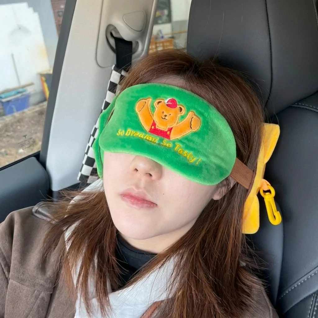 Dreamoji Cute Burger Travel Eye Mask Pillow - Image 2