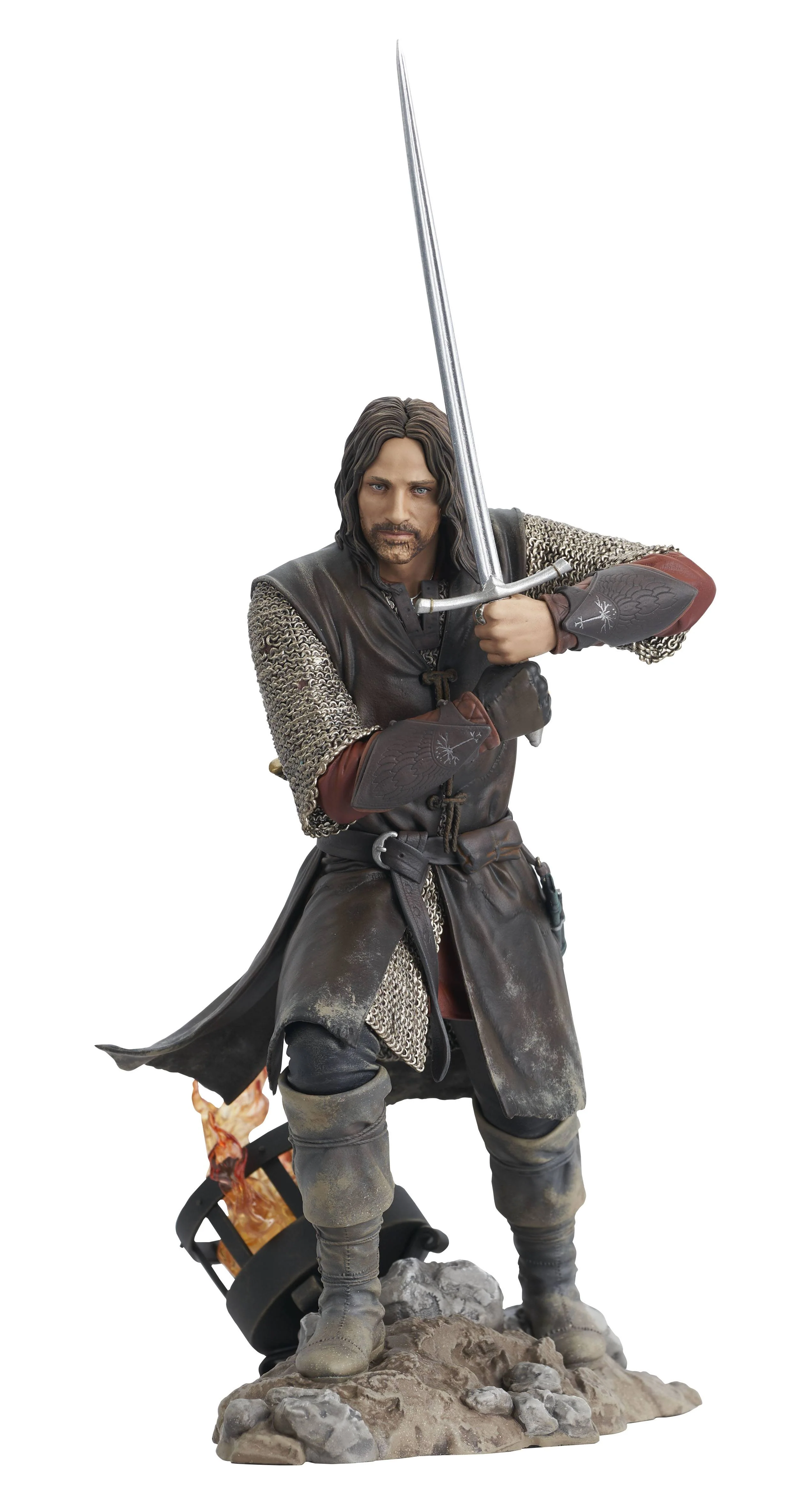 Diamond Select Toys The Lord of The Rings Gallery Aragorn PVC Statue - Image 1