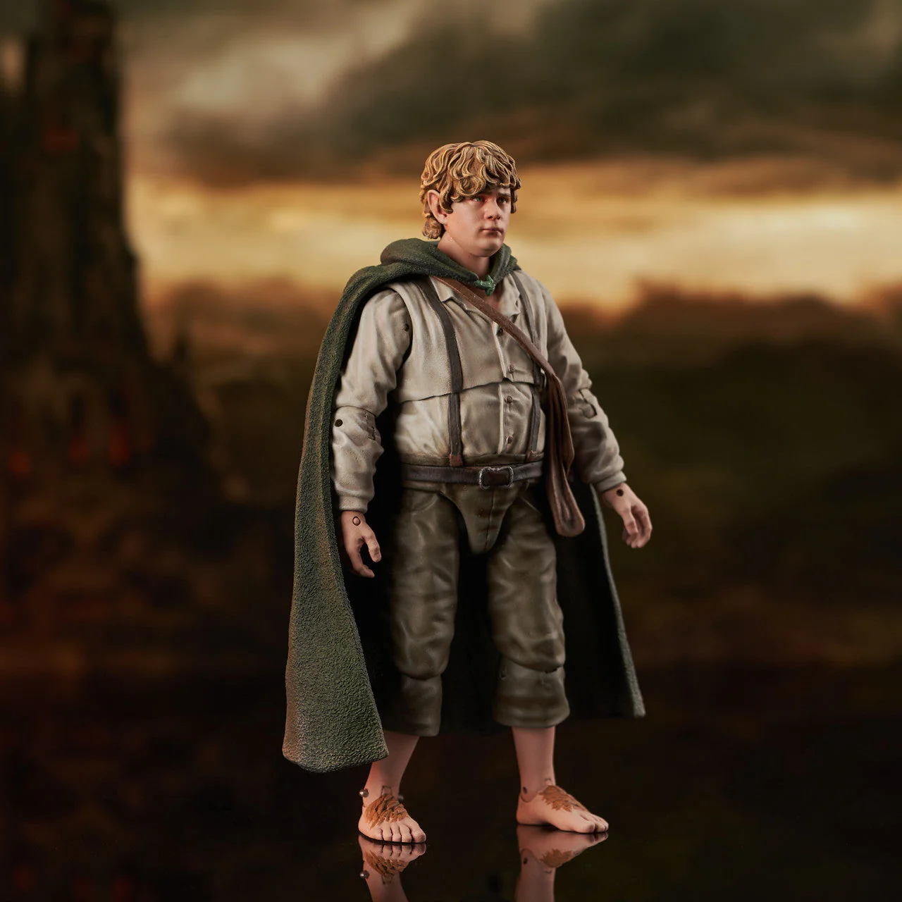 Diamond Select Toys The Lord of The Rings: Samwise Action Figure - Image 3