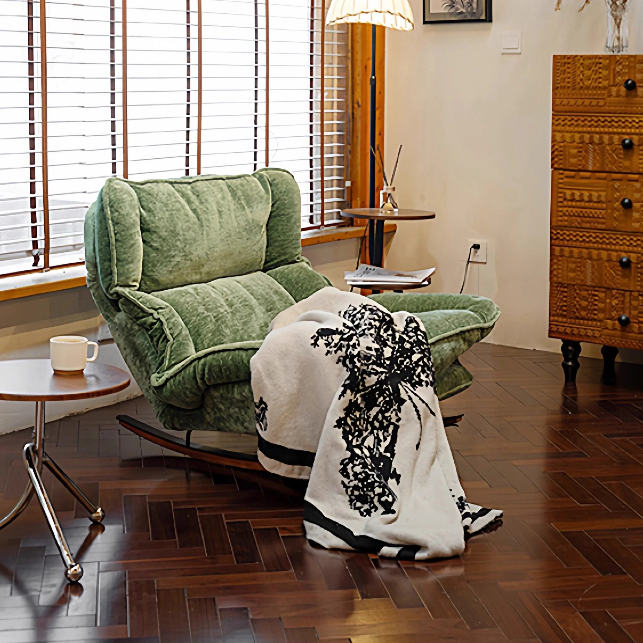 Tatami Minimal Foldable Floor Recliner Sofa - Image 3