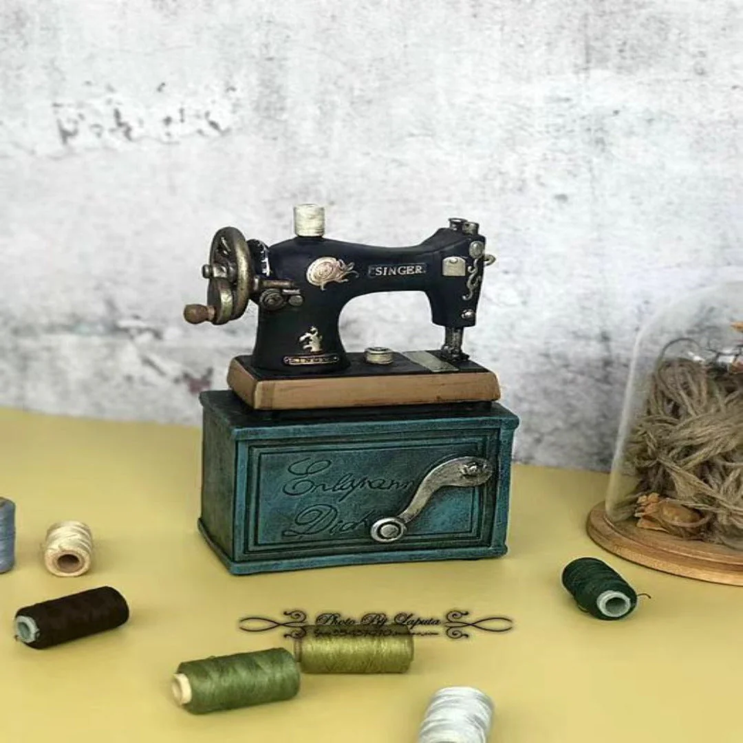 Vintage Sewing Machine Decoration